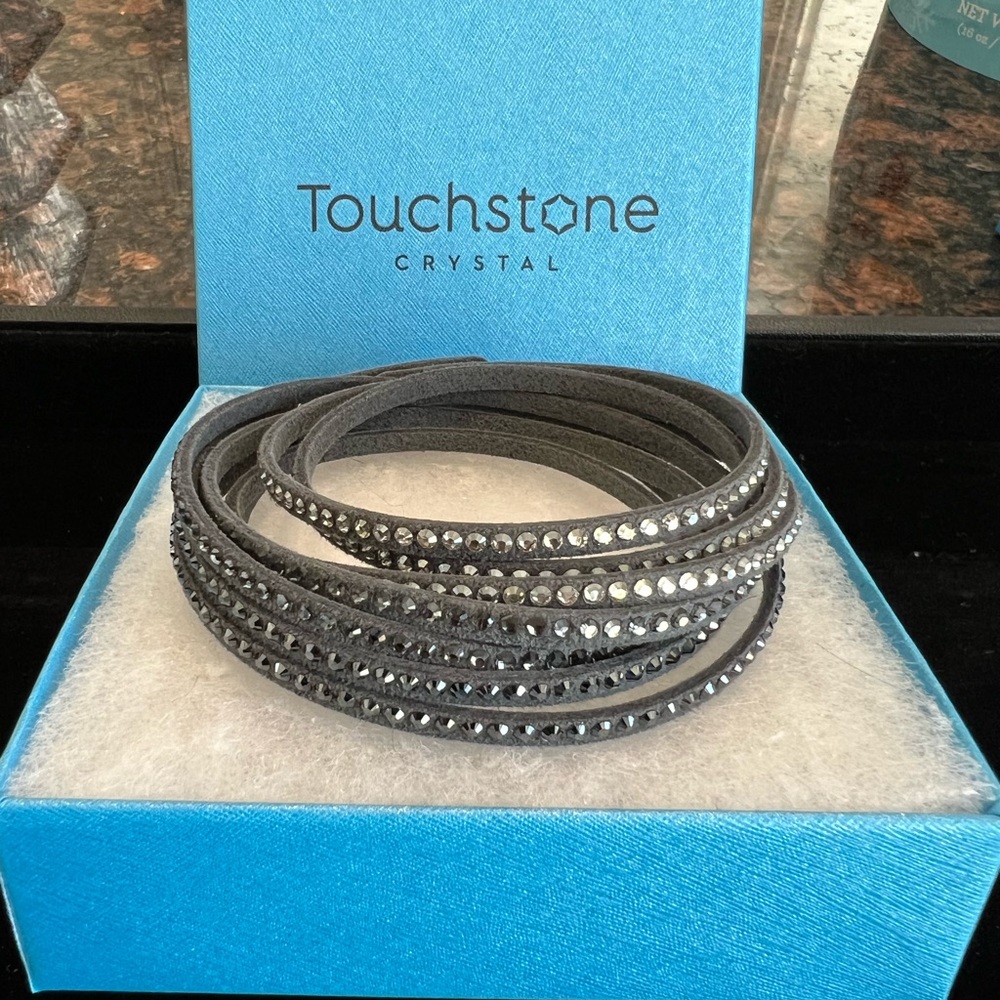 Brand new ⭐️ Touchstone Crystal wrap-star bracelet, dark gray